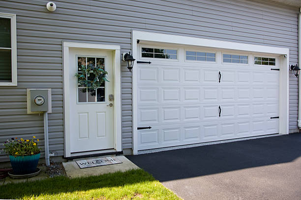 24/7 Emergency Garage Door Panel Replacement experts in West Canton, NC